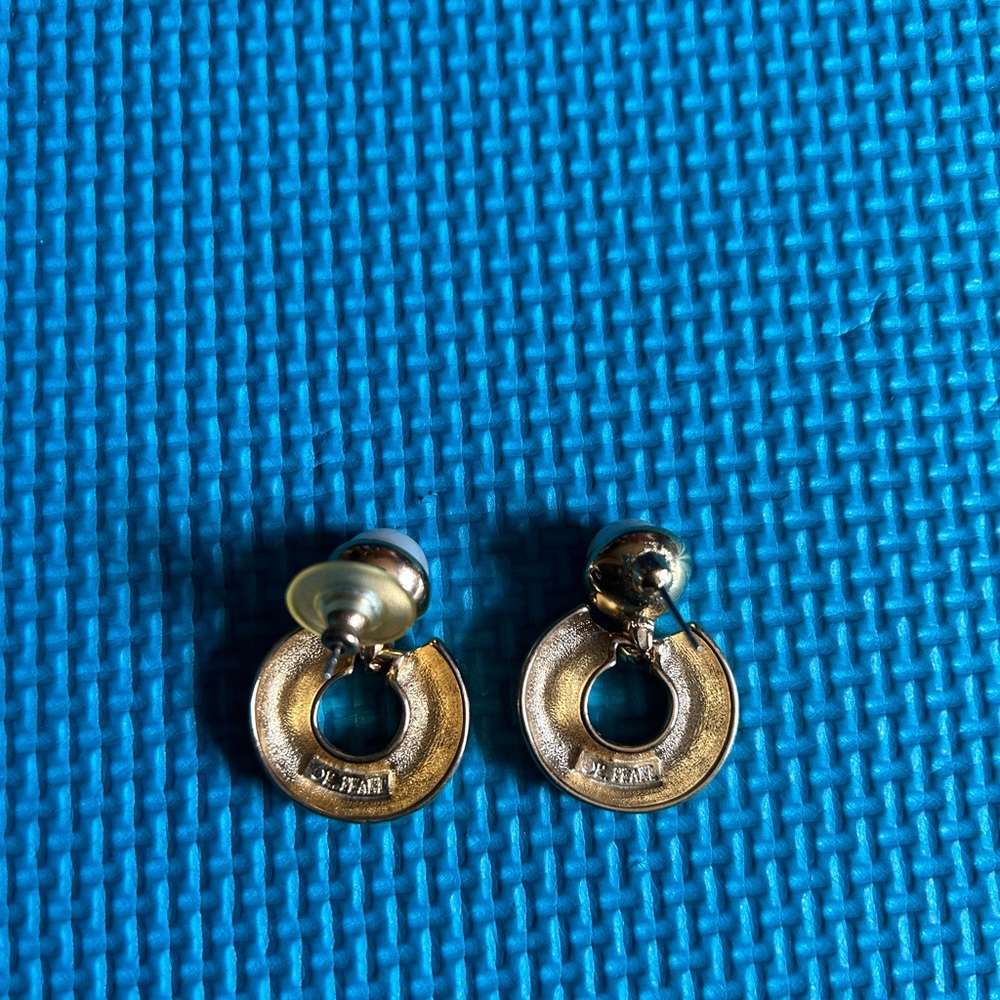 Earrings - Picture 8 of 13